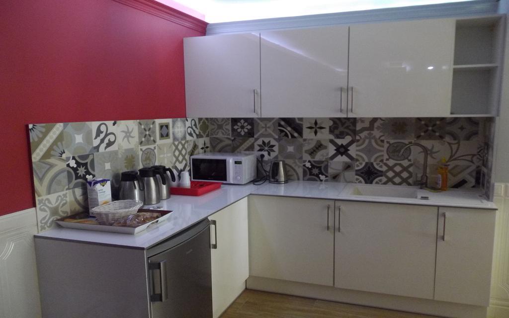 Perfect Hotel & Hostel Paris Exterior foto A typical kitchen