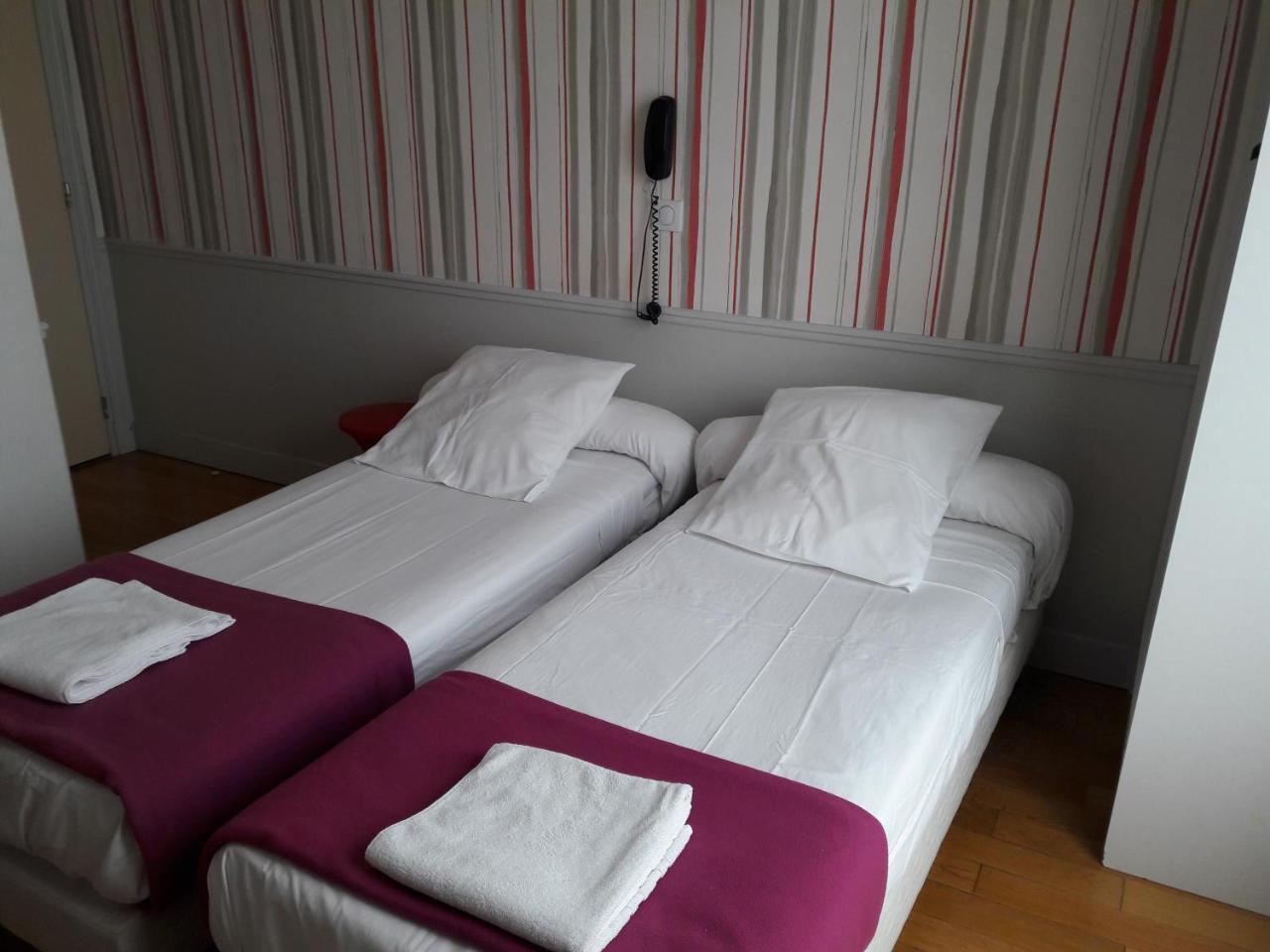 Perfect Hotel & Hostel Paris Exterior foto A room at the hotel