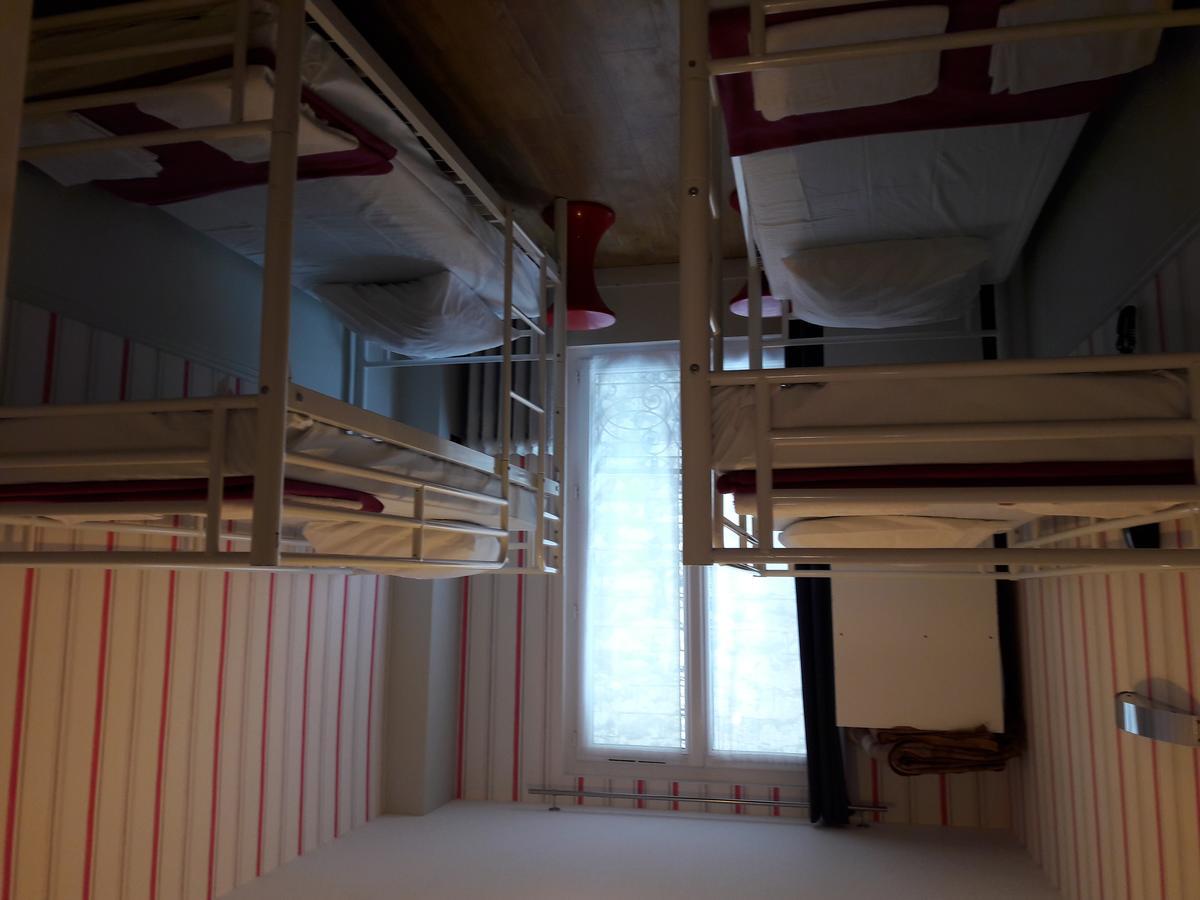 Perfect Hotel & Hostel Paris Exterior foto A typical dormitory room